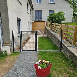 https://appartement-le-crozatier.hotels-rhonealpes.com